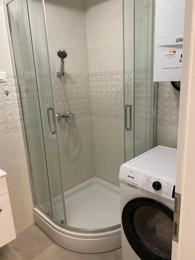 Apartman Lola بولا شقة